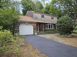 2 Maple Ave, Stony Brook, NY 11790