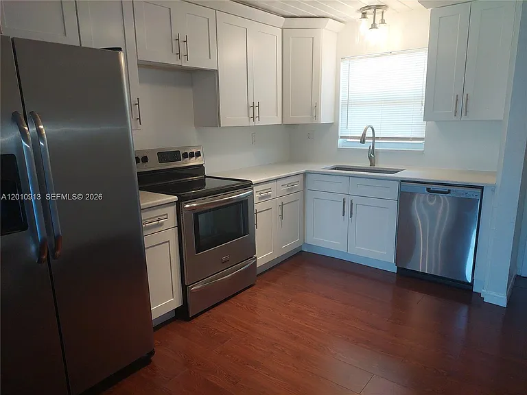 1617 SE 15th St #605 — Photo 4