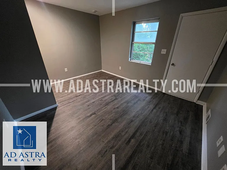 208 Brookside Dr — Photo 17