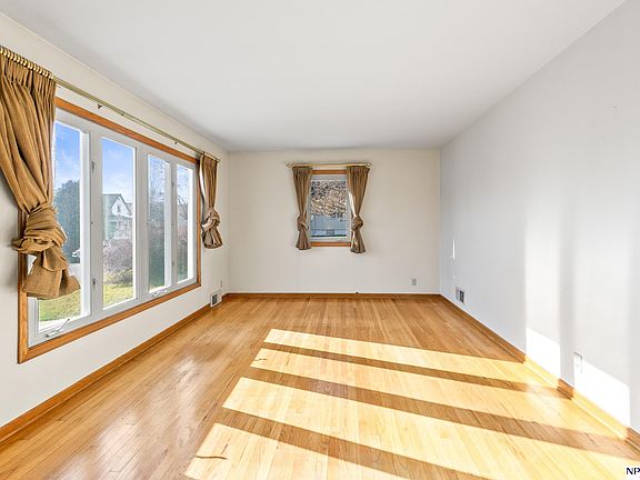 5th image of 5030 S 39th Ave