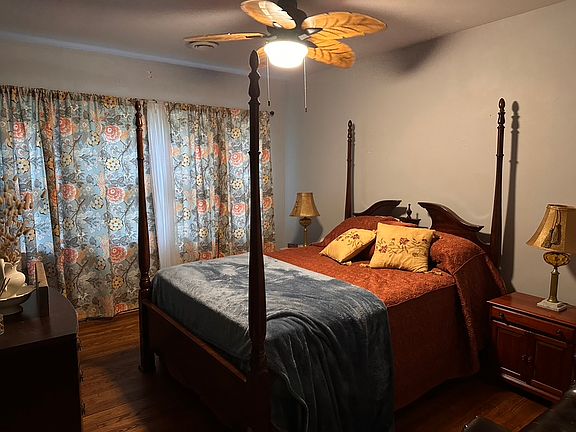 bedroom -main floor