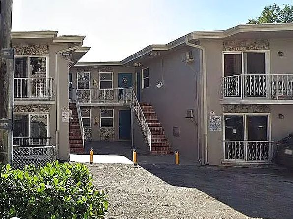 1380 SW 2nd St APT 2