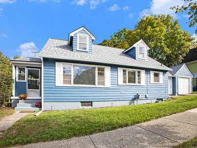 800 Lyon St NE, Grand Rapids, MI, 49503