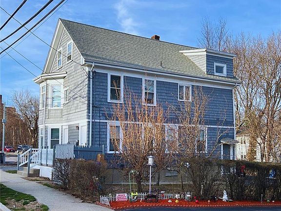 2nd image of 25-27 Rosebank Ave