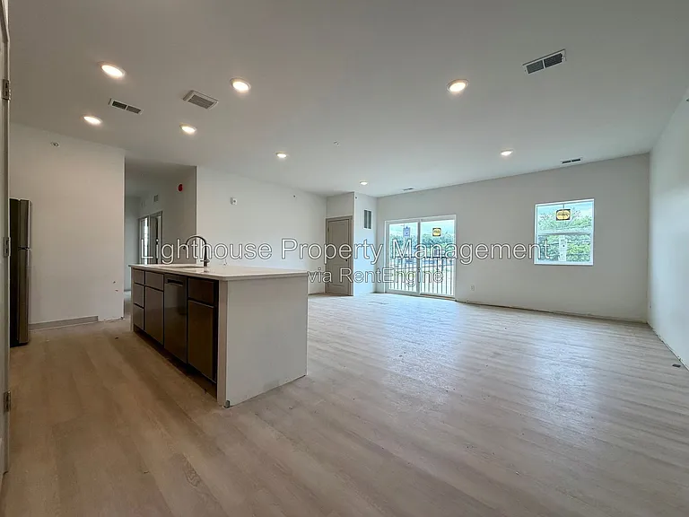 Riverbend Flats Apartments — Photo 66