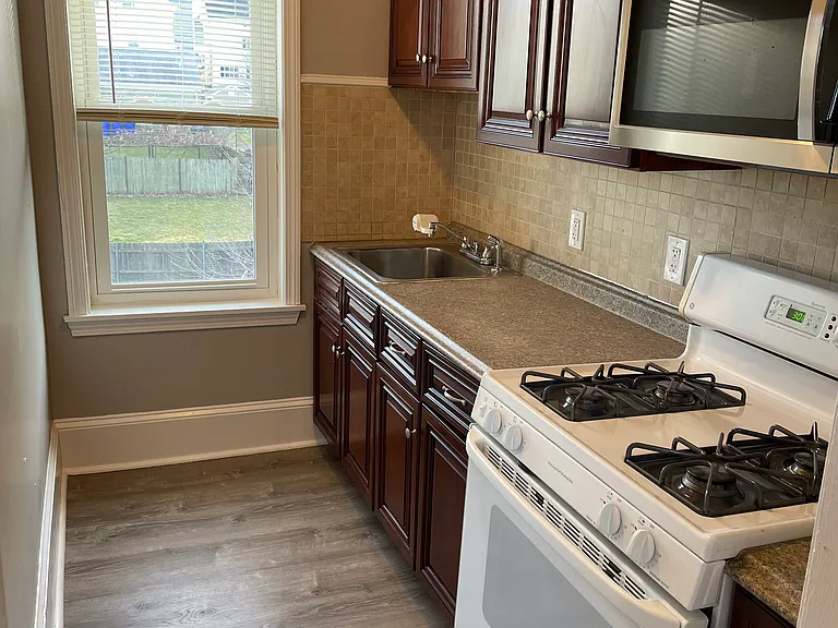 43 William St #3 — Photo 1