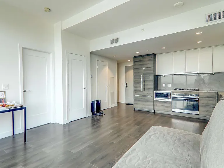 1045 Austin Ave #220 — Photo 33