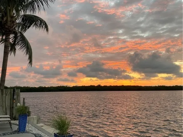 4736 Pine Island Rd NW, Matlacha, FL 33993