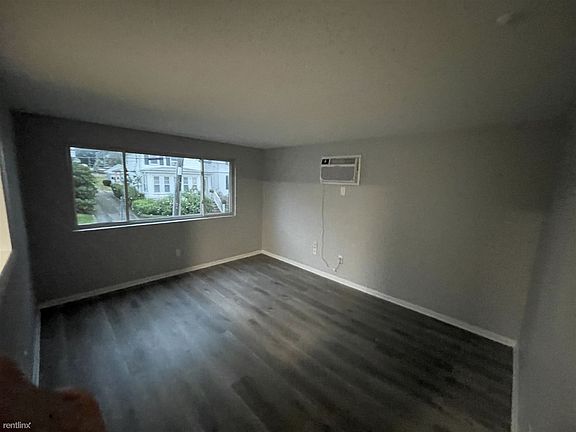 Living Room w/AC