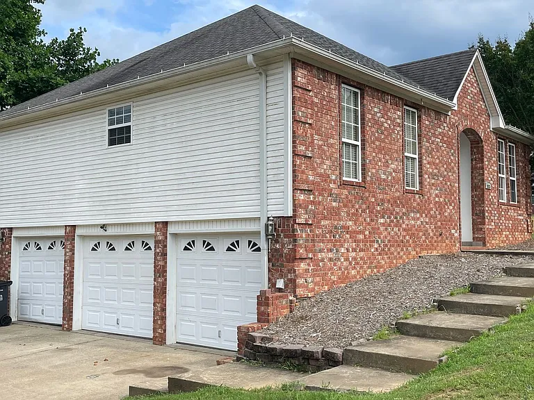 13823 Harold Dr — Photo 10