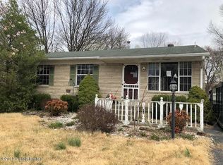 564 Overlook Rd, Louisville, KY 40229