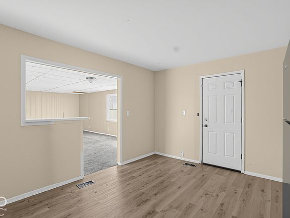 4th image of 9601 E 39th Pl