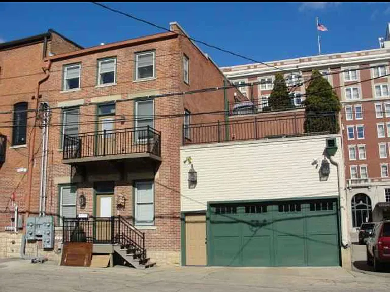 241 Main St #1 — Photo 3
