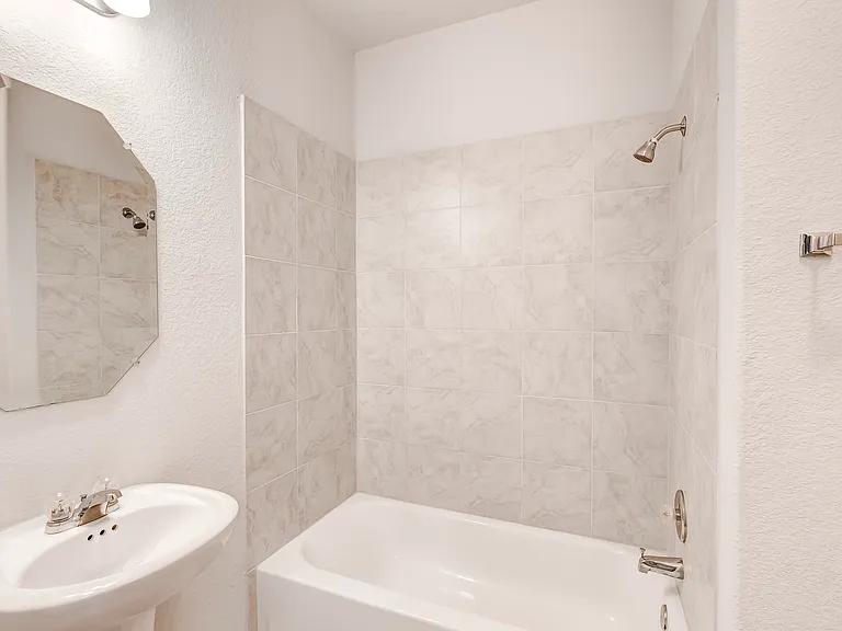 425 Arrowhead Vine St — Photo 21