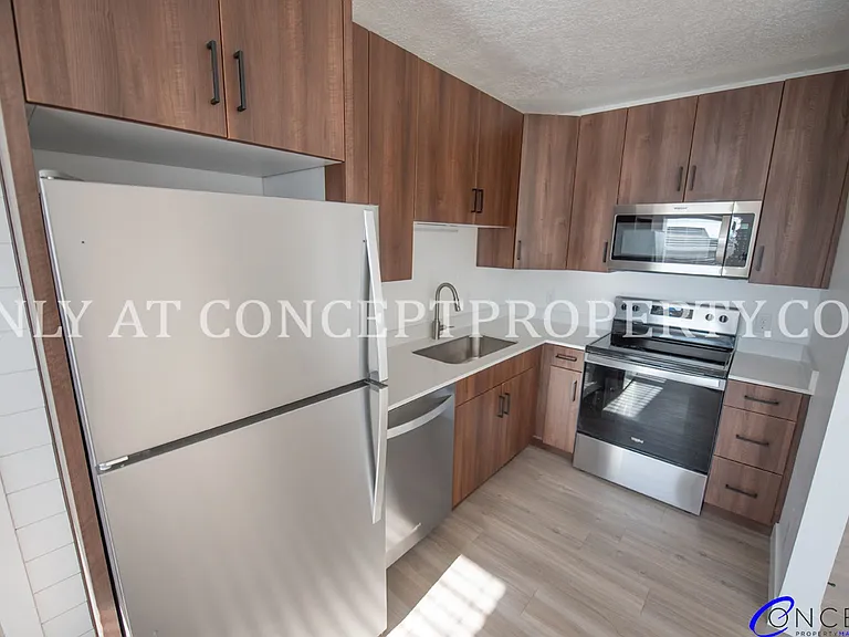 Stratton — Photo 15
