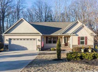 154 Eagle Ridge Dr, Chesnee, SC 29323