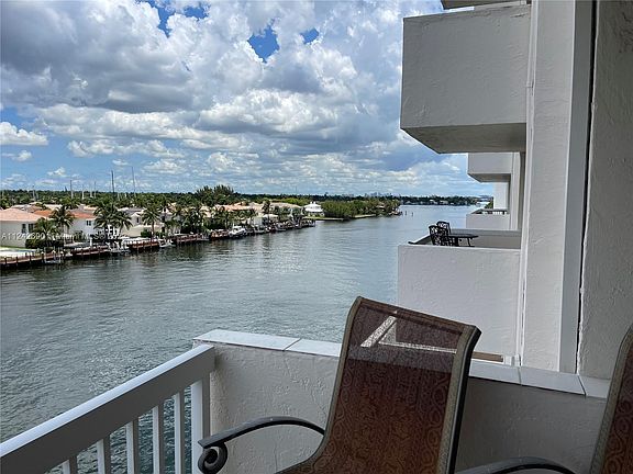 3rd image of 1500 S Ocean Dr APT 6D