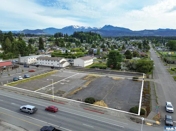 1016 E 1st St, Pt Angeles, WA 98362