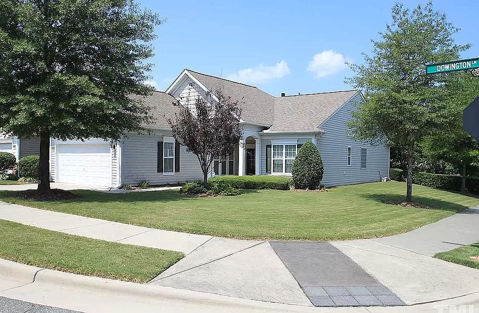 Oversized corner property