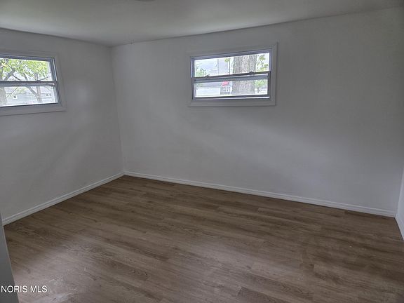 5th image of 206 W Perry St