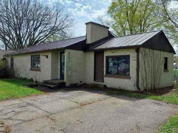 419 10th Ave, Three Rivers, MI 49093