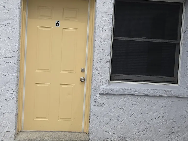 34 Railroad St #6 — Photo 9