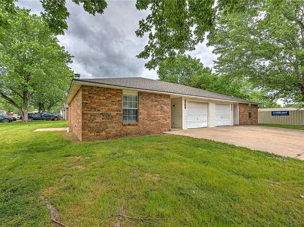 4618 W Patrick St, Fayetteville, AR 72704