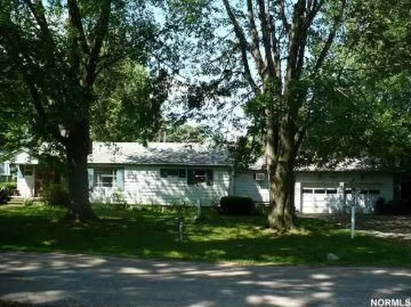 922 Howard Dr, Vermilion, OH 44089