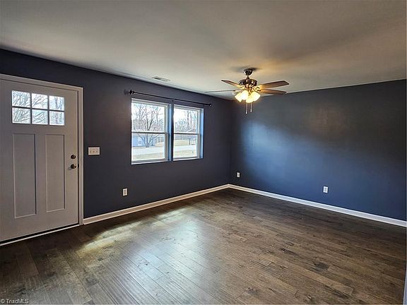 5th image of 1618 Withersea Ln