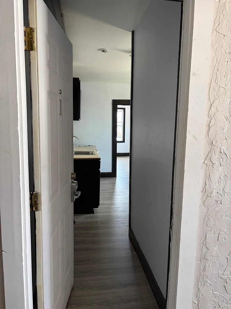 Building Photo - 36 Lake St #1