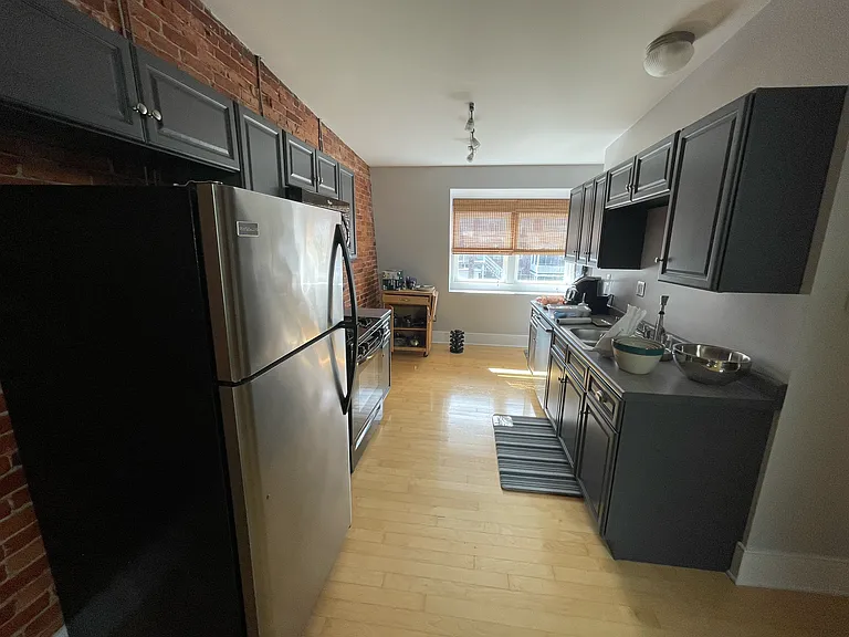 122 W Merrimack St #3 — Photo 5