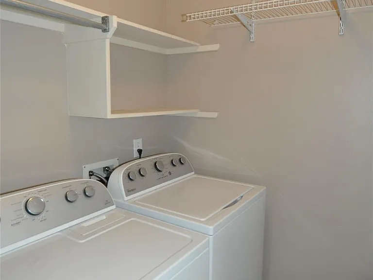 13607 Goldwater Ct — Photo 30