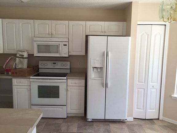 2nd image of 218 W Vivian Dr