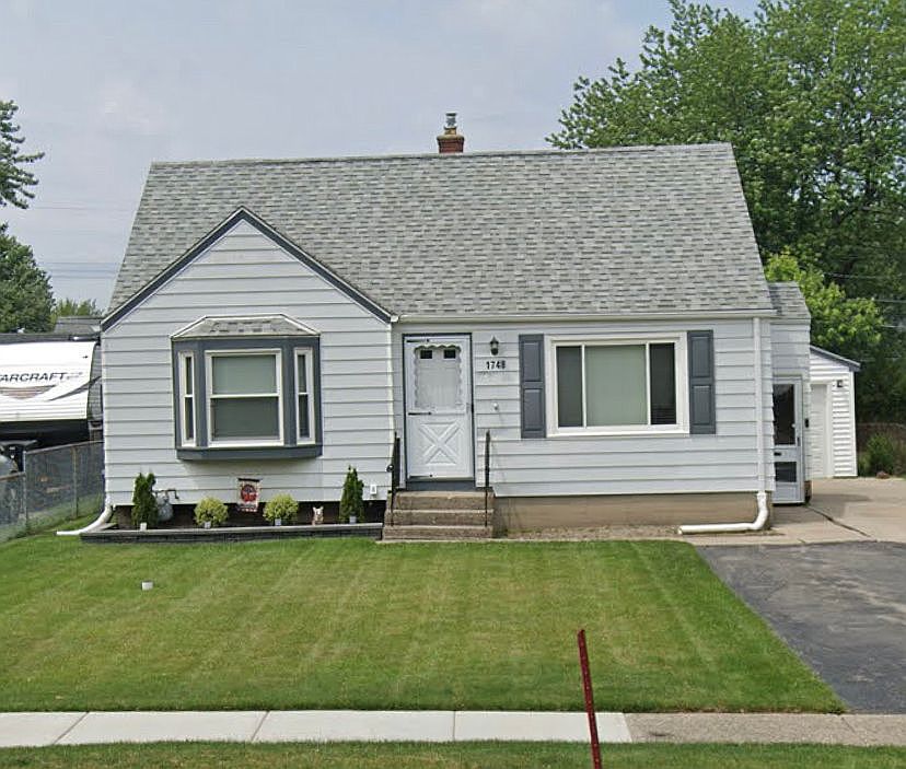 1st image of 1748 Parker Blvd