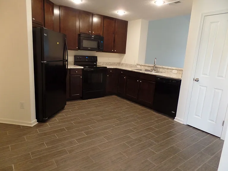 5353 Nottinghamshire Ln — Photo 14