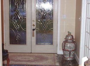 102 Fieldstone Ln, Atkinson, NH 03811