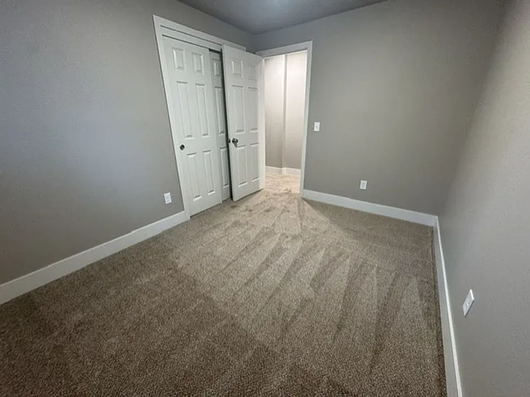 685 SE Centennial St — Photo 10