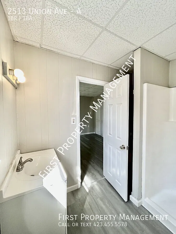 1Bed/1Bath Duplex Unit: Close to Downtown and Recently Remodeled!! Perfect for UTC Students!! — Photo 3