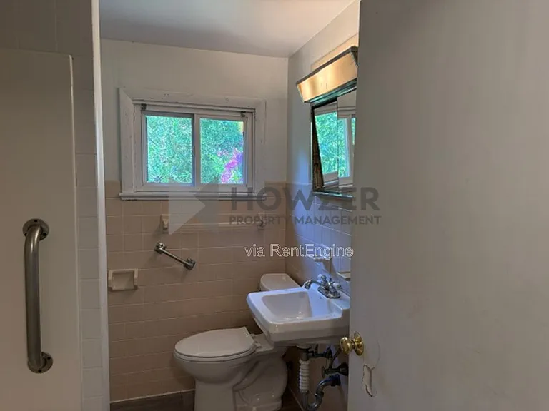 14 Ellis Dr — Photo 10