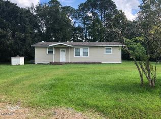 13904 Pinedale St, Moss Point, MS 39562