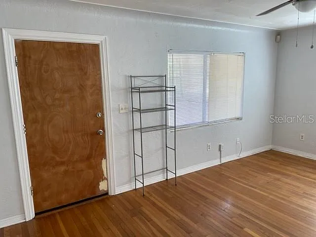 2 bed, 1.0 bath, 1084 sqft, $1,795 — Photo 2