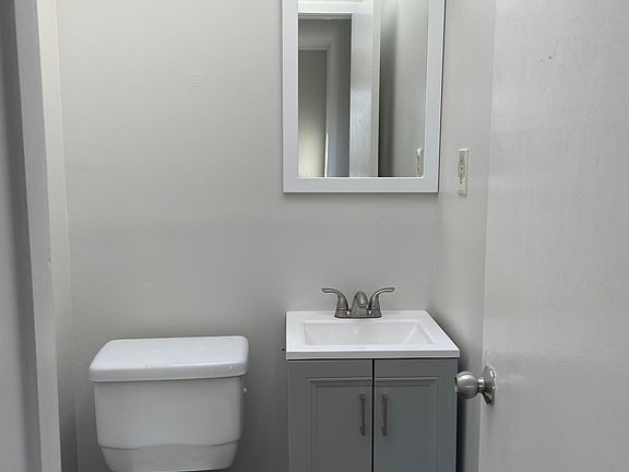 5th image of 135 N Willard St APT 6