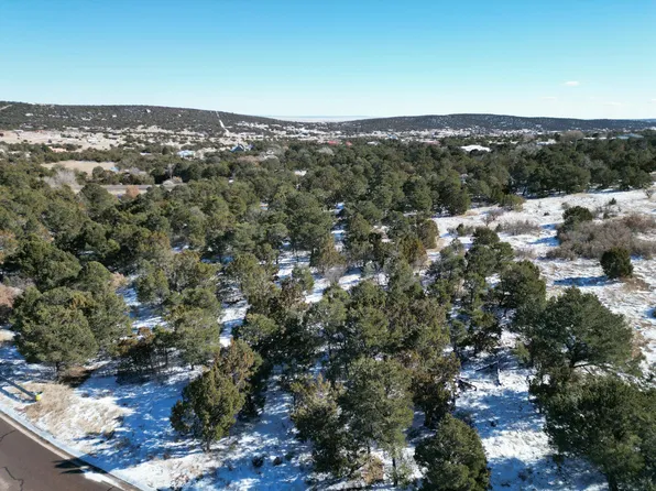 2 Bolivar Loop, Tijeras, NM 87059