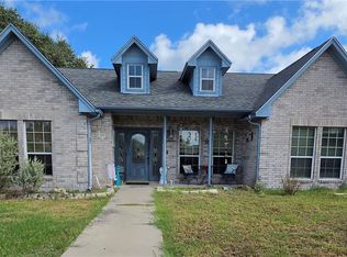 111 Paso Madera Dr, Rockport, TX 78382