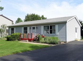 6141 Tachi Dr, Newfane, NY 14108