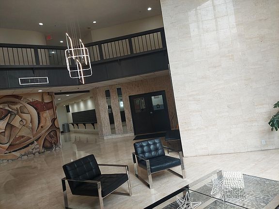 5th image of 2750 NE 183rd St APT 1810