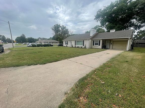 3rd image of 2301 6th St