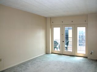 520 Washington Rd APT 204, Pittsburgh, PA