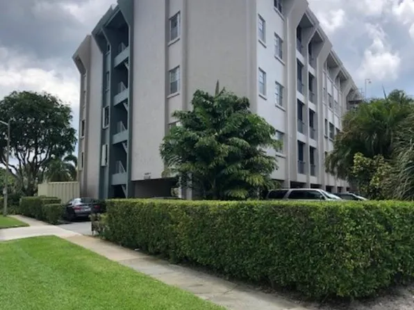 505 Spencer Dr #101, West Palm Beach, FL 33409