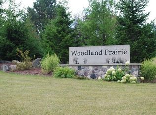 6724 S Prairiewood Ln, Franklin, WI 53132